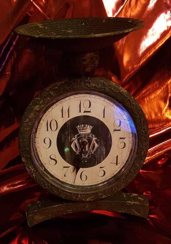 Uhr im Antiklook 38 cm hoch